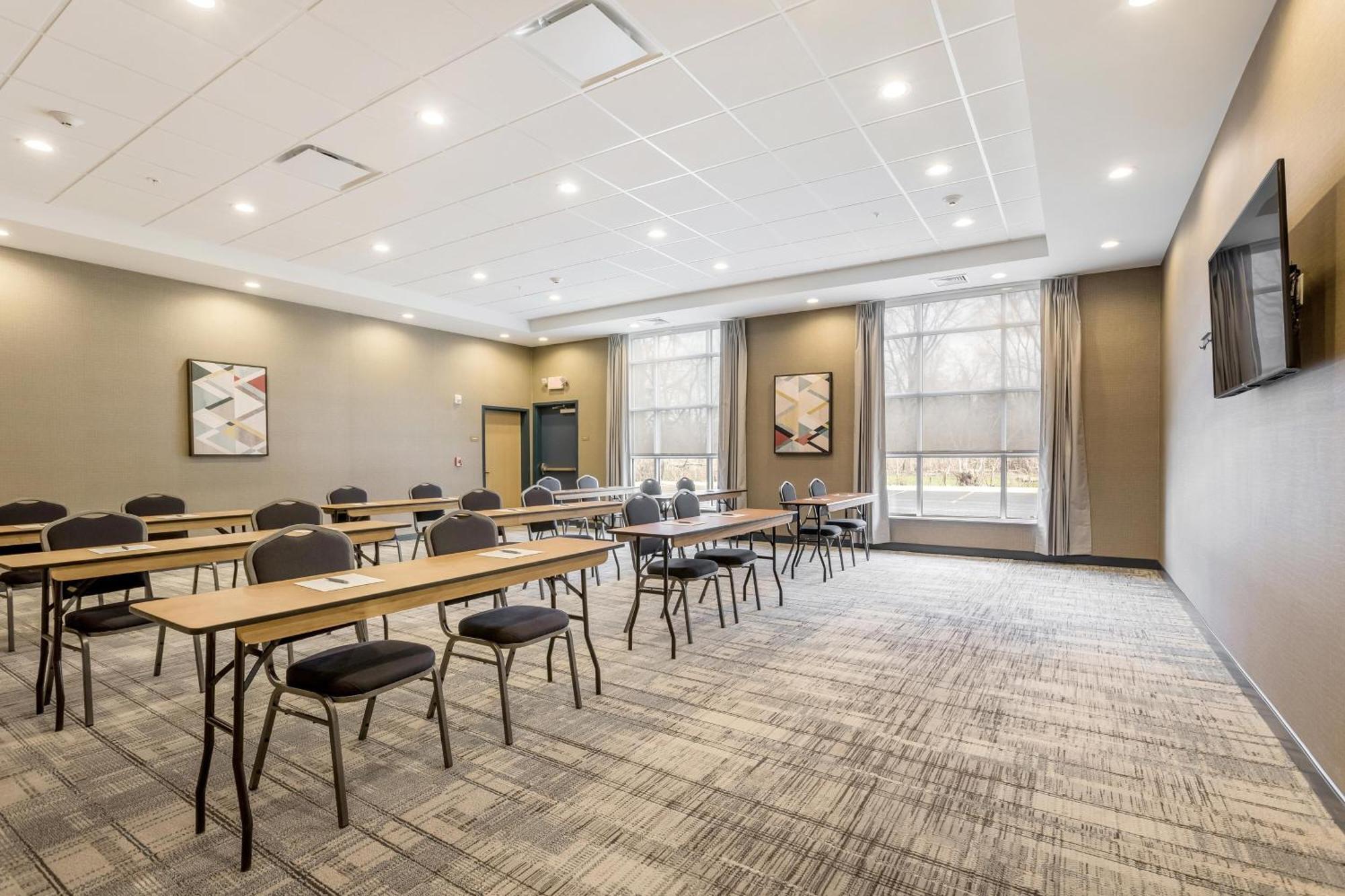 Four Points By Sheraton Elkhart Buitenkant foto